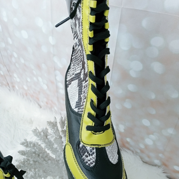 BAMBOOWomen Panel Lace-Up Chunky Platform… - Picture 7 of 16